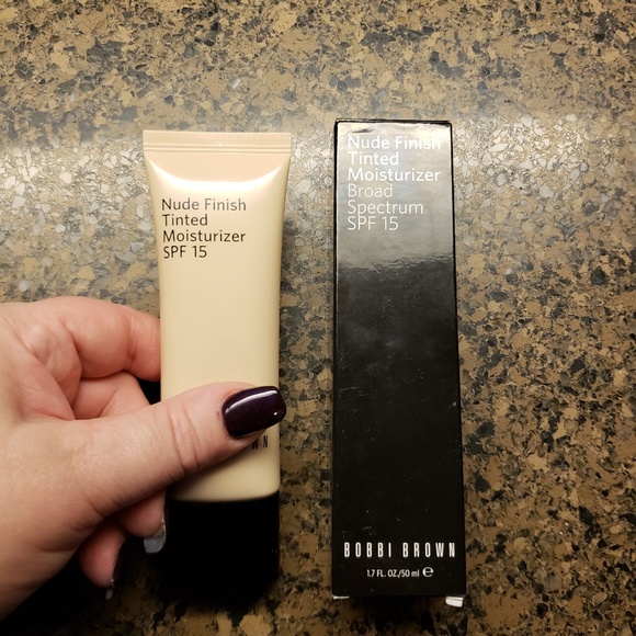 ■■SOLD■■NIB BOBBI BROWN TINTED MOISTURIZER  SPF 15 - Picture 2 of 8